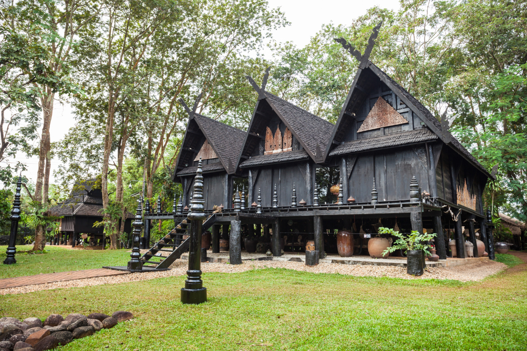 Baan Dam